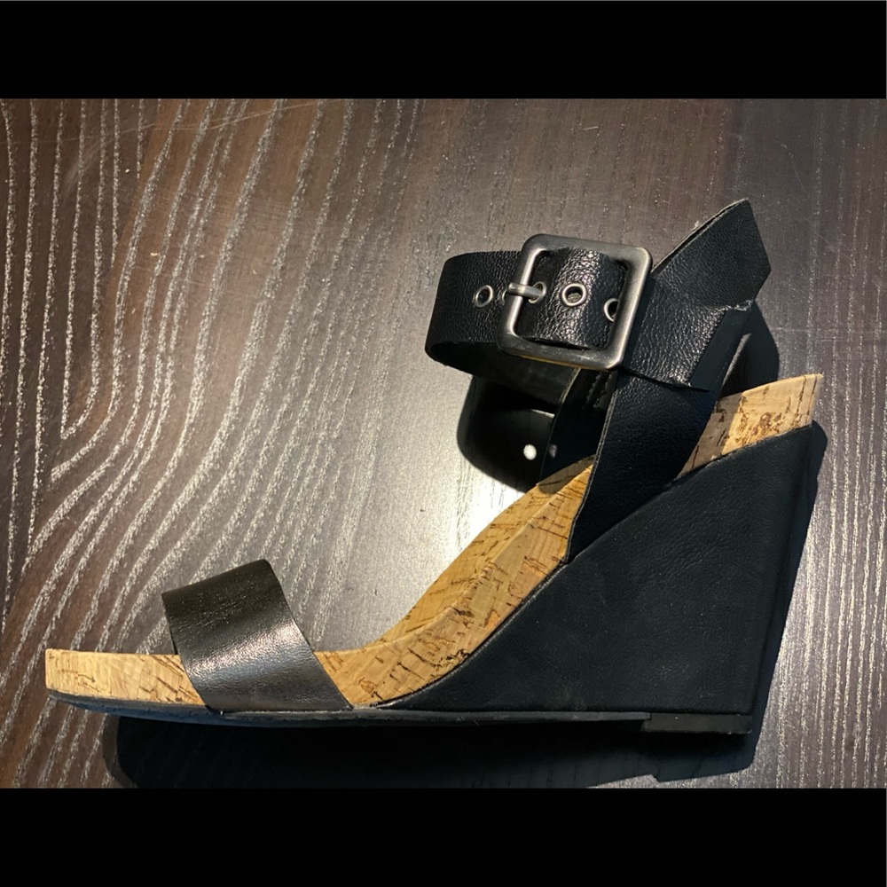 Wedge sandals